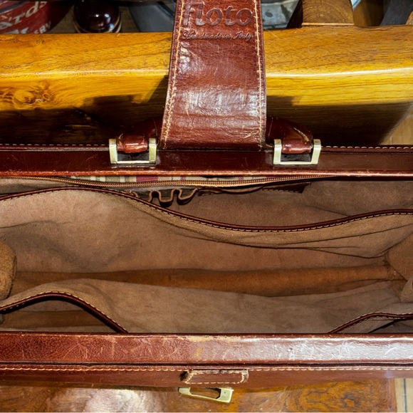 Floto vintage brown leather briefcase; handmade in Italy - Picture 9 of 10